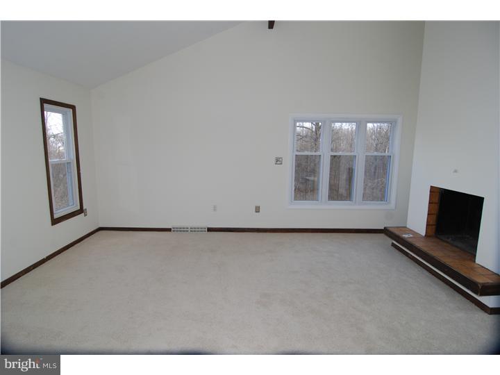 48 Beech Road Mohnton, PA 19540 - Photo 6 of 21 Living Room
