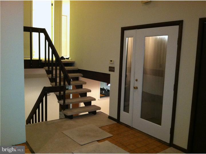 48 Beech Road Mohnton, PA 19540 - Photo 8 of 21 Foyer