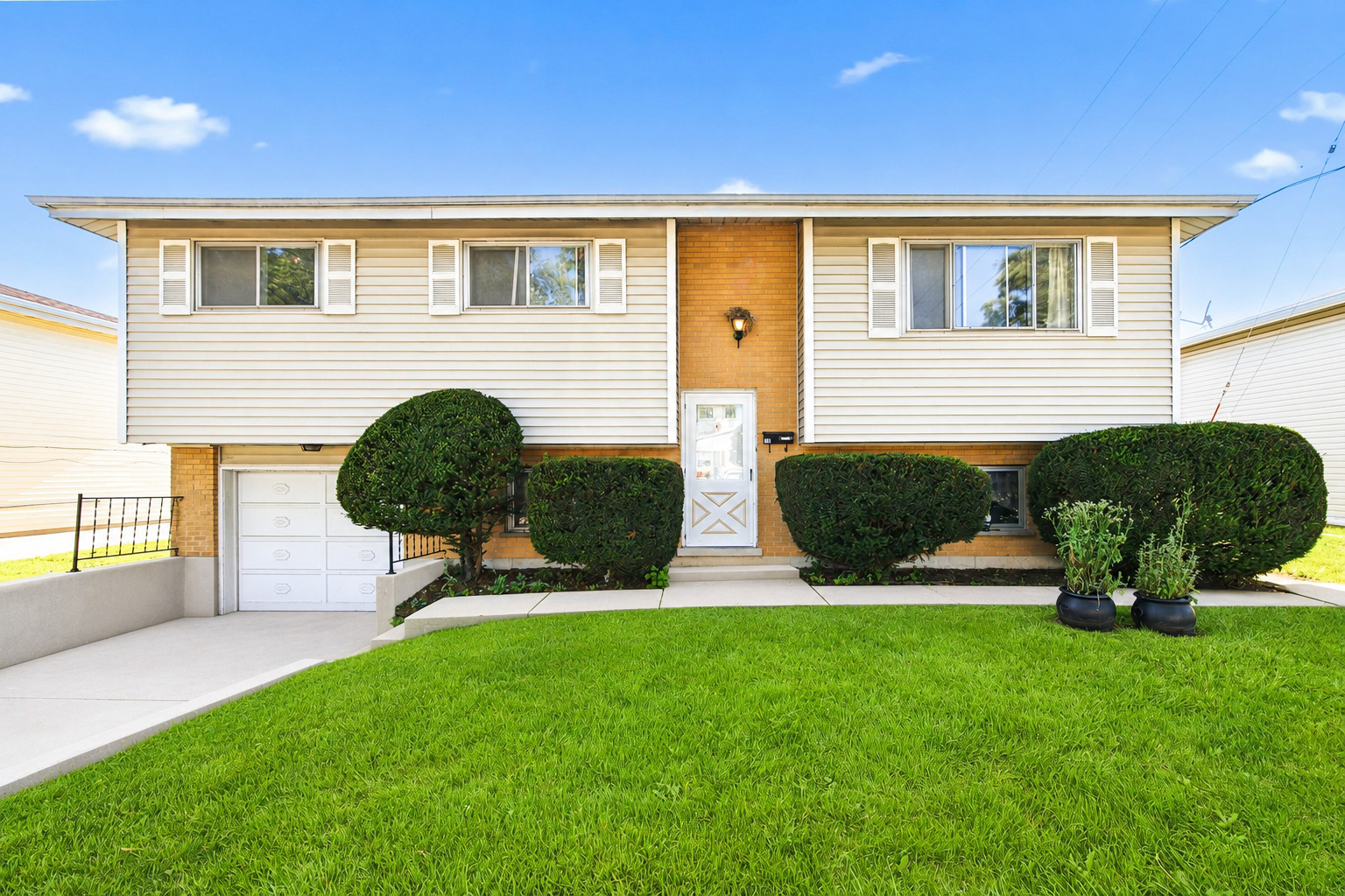 78 Evergreen Street Addison, IL 60101 - Photo 1 of 17