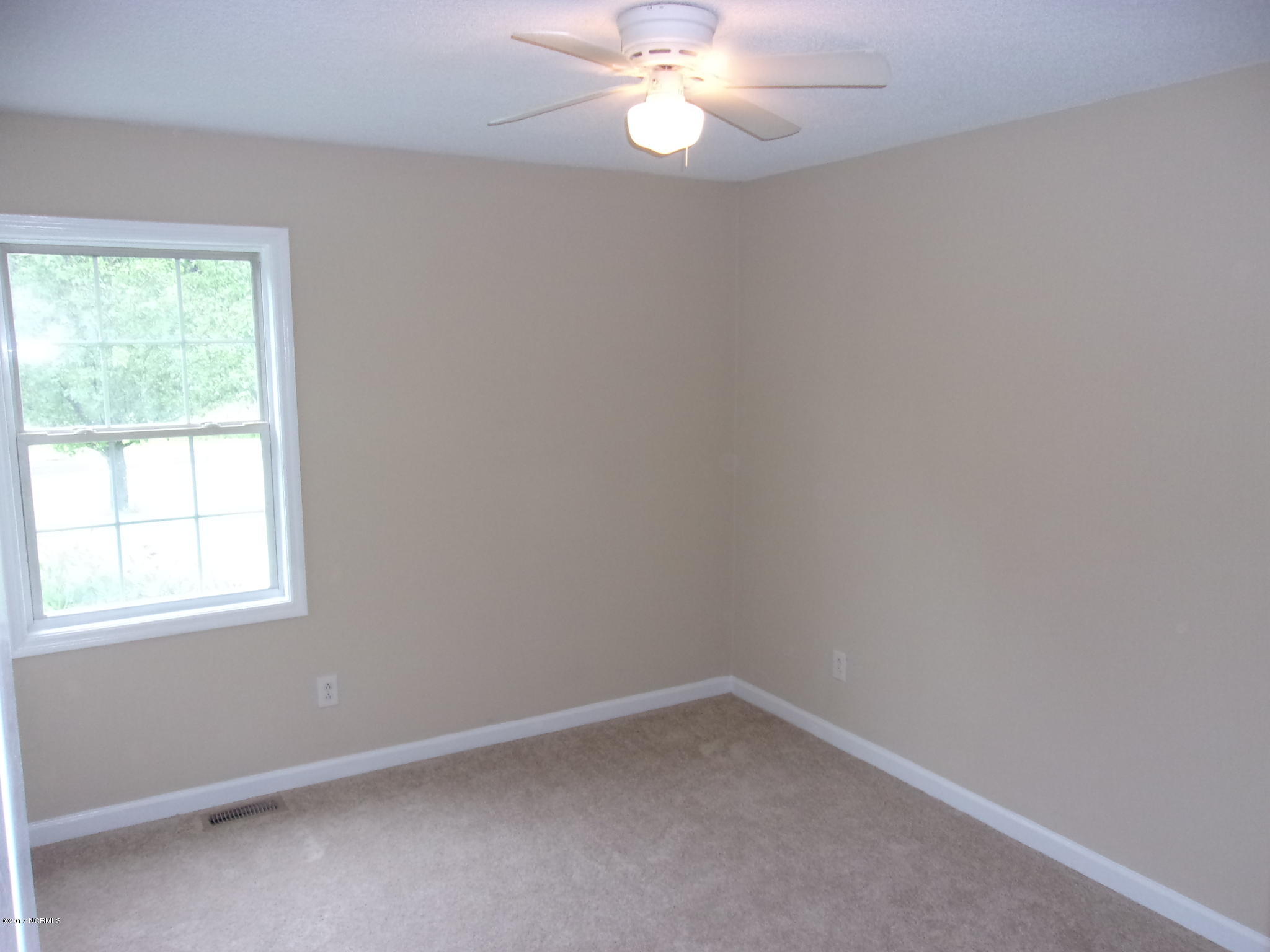 960 Pigott Road Gloucester, NC 28528 - Photo 15 of 21 100_0445