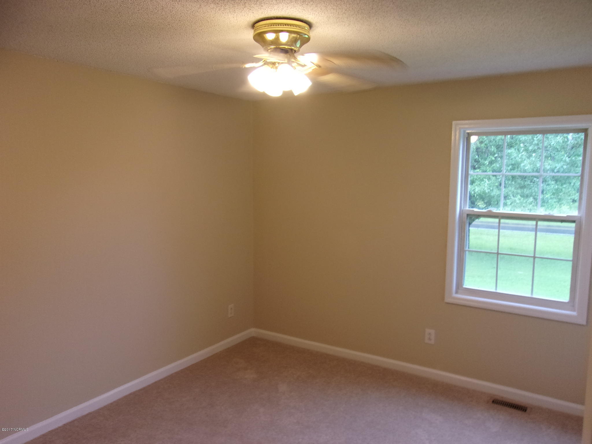 960 Pigott Road Gloucester, NC 28528 - Photo 17 of 21 100_0447