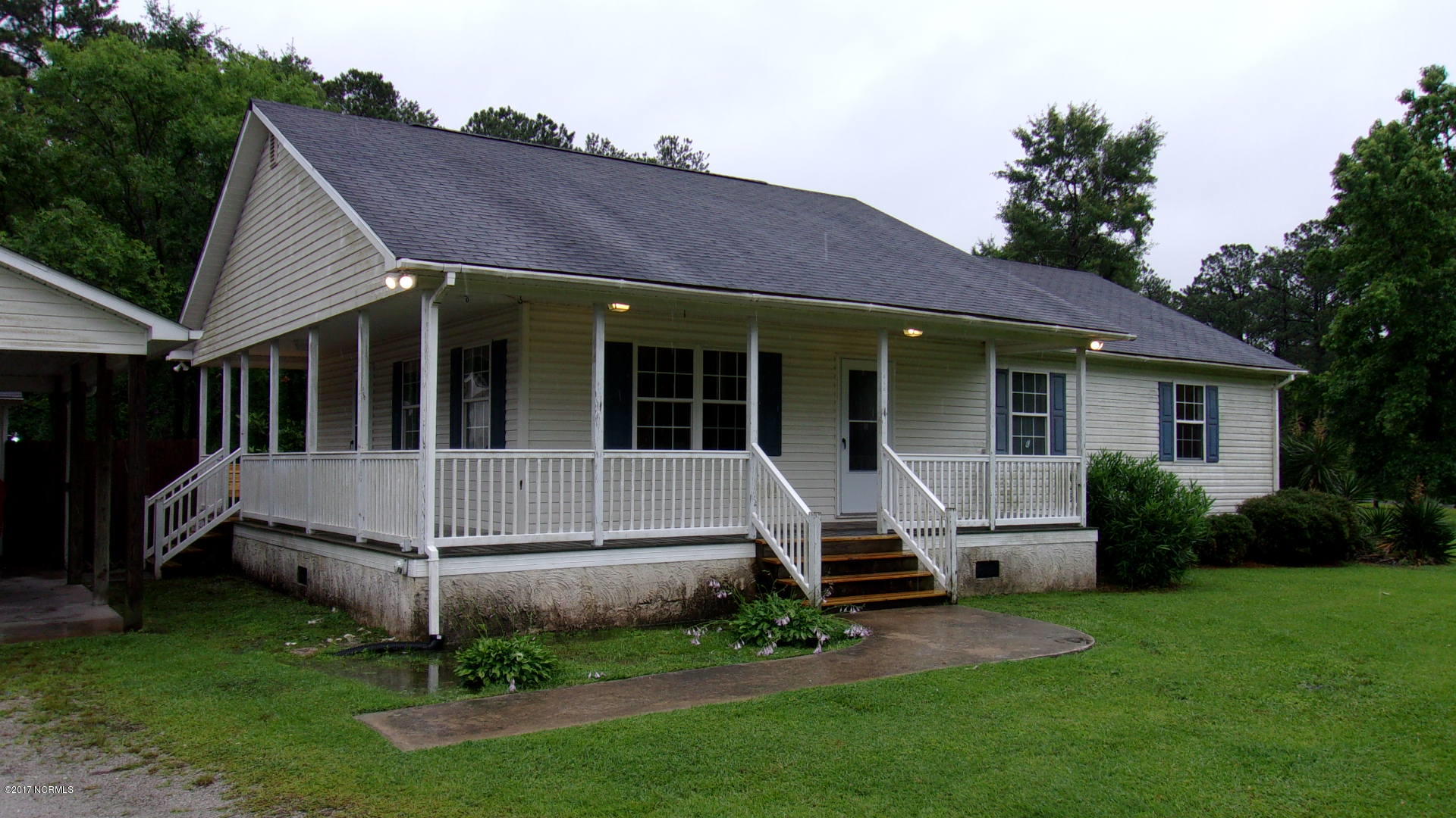 960 Pigott Road Gloucester, NC 28528 - Photo 2 of 21 100_0431