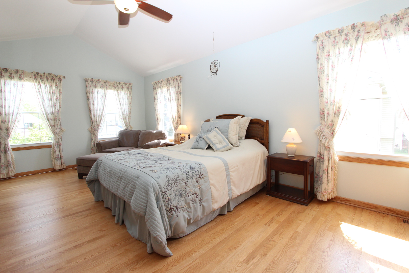 512 Farm Bridge Road Lake Zurich, IL 60047 - Photo 19 of 39