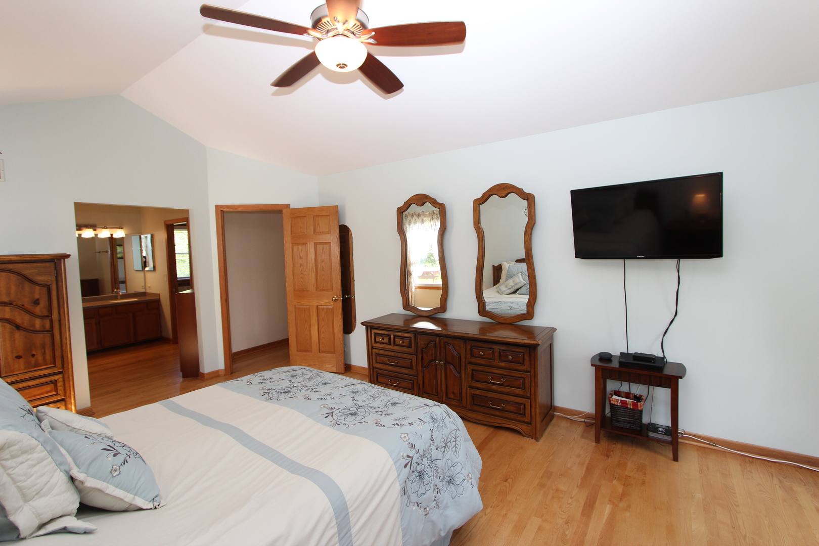 512 Farm Bridge Road Lake Zurich, IL 60047 - Photo 20 of 39