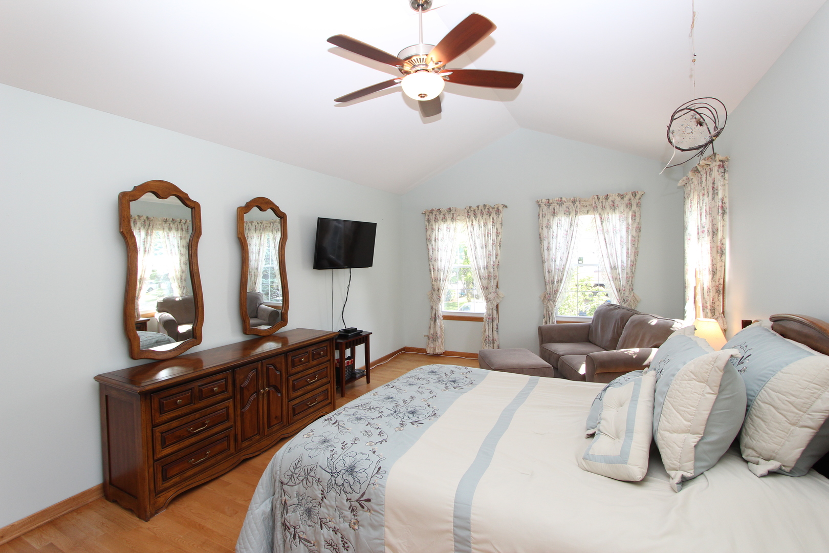 512 Farm Bridge Road Lake Zurich, IL 60047 - Photo 21 of 39