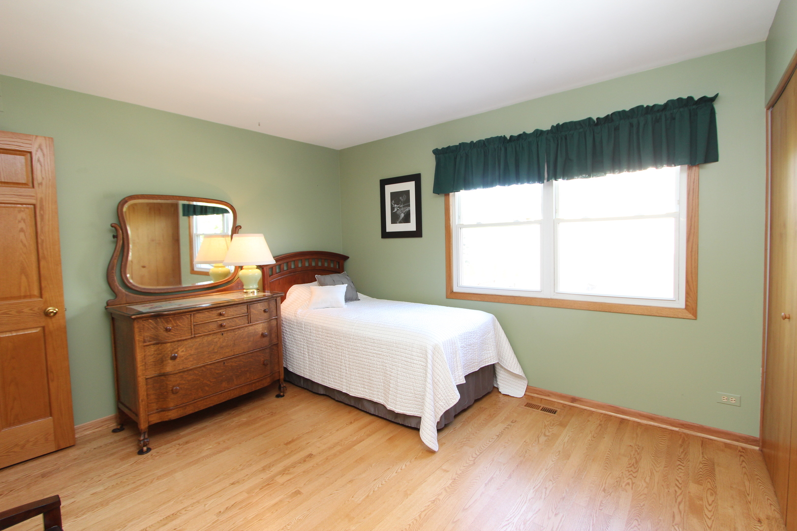 512 Farm Bridge Road Lake Zurich, IL 60047 - Photo 27 of 39