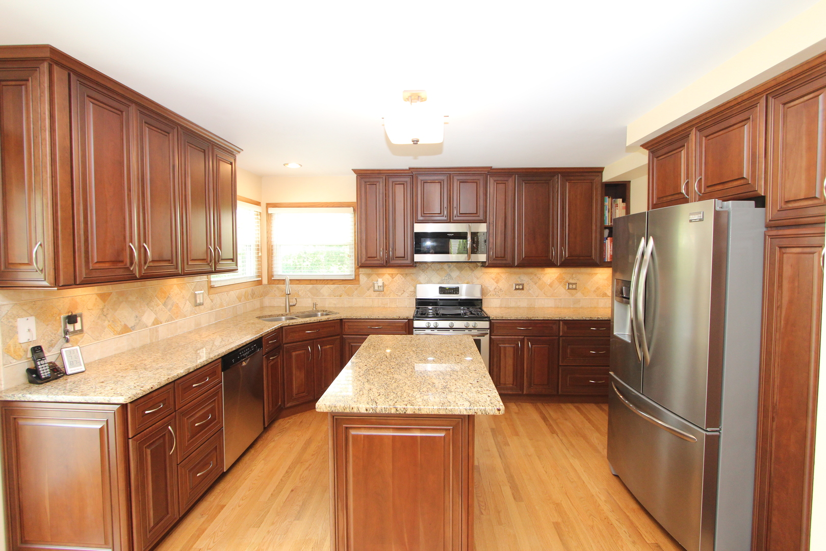 512 Farm Bridge Road Lake Zurich, IL 60047 - Photo 4 of 39