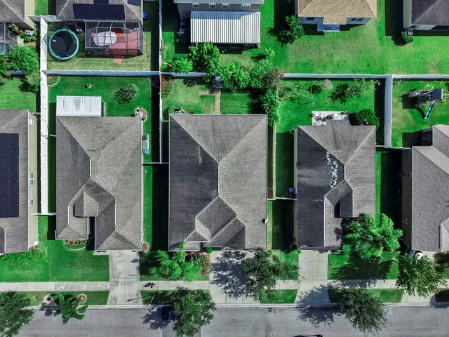 $389,900 | 2434 Dakota Rock Drive, Ruskin, FL 33570