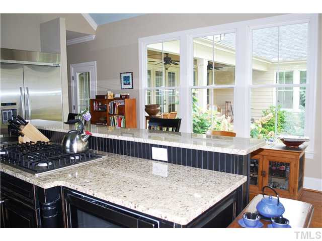 821 Manchester Drive Raleigh, NC 27609 - Photo 10 of 25 Kitchen