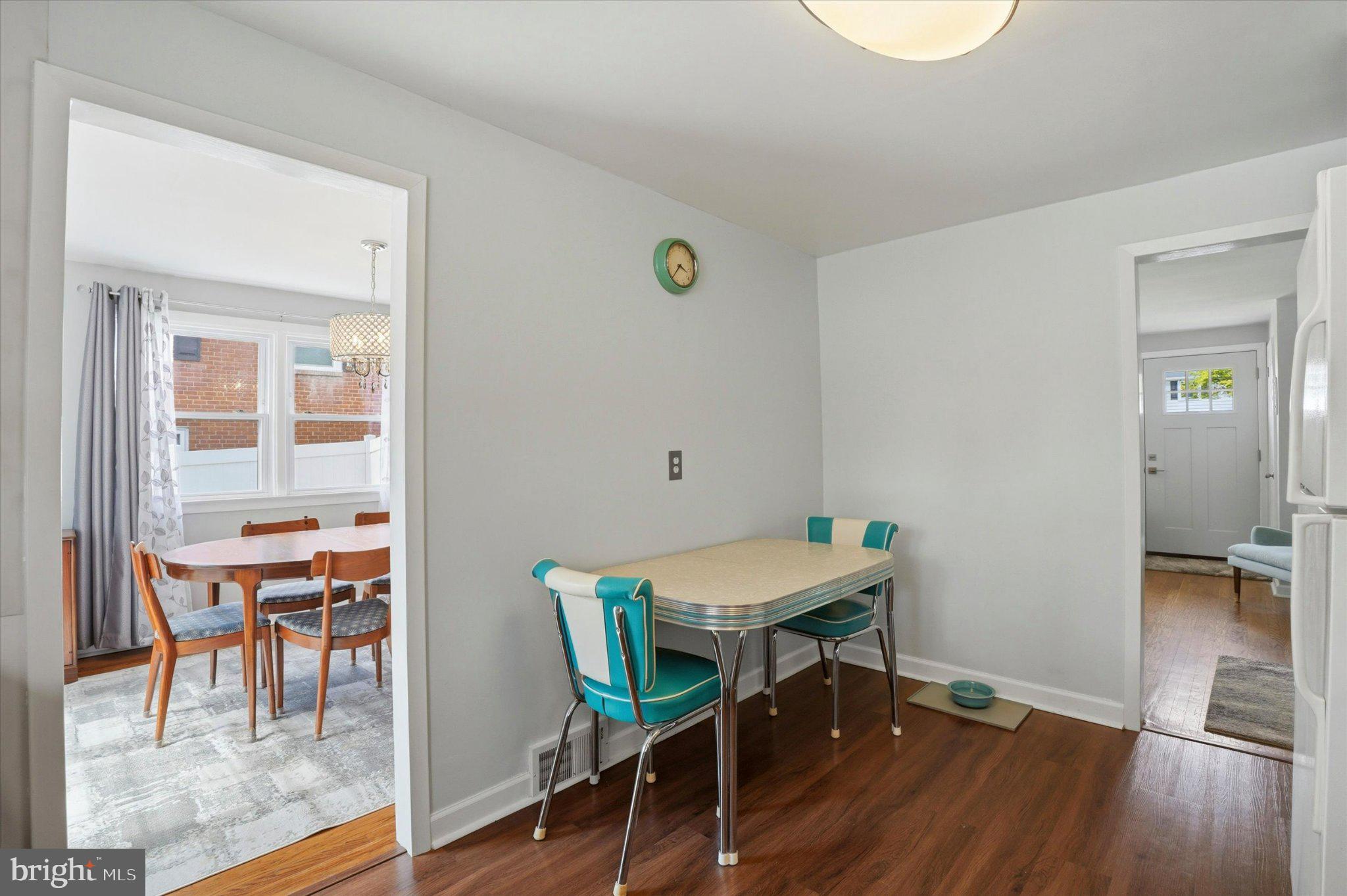 308 Lewis Road Springfield, PA 19064 - Photo 11 of 34 Charming dining nook with retro flair.
