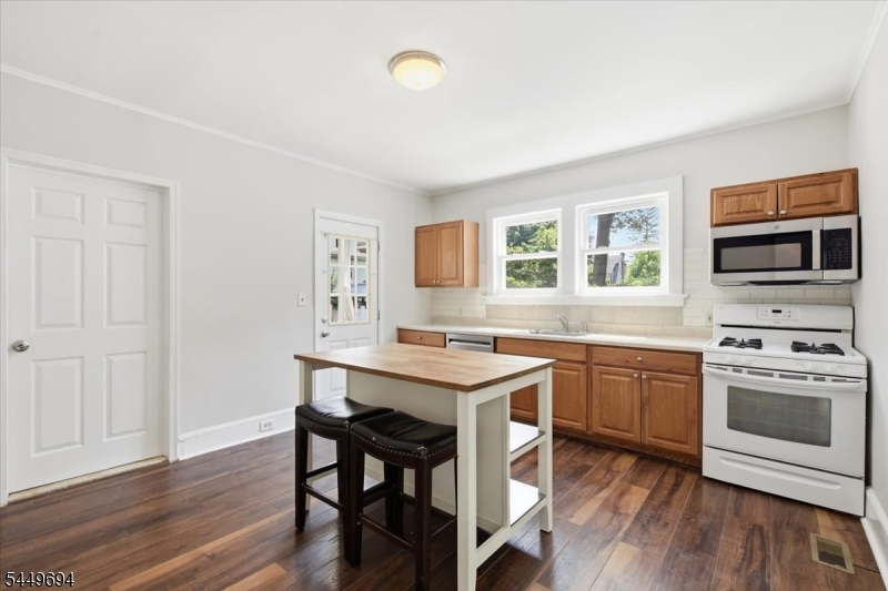 23 William Street Summit, NJ 07901 - Photo 12 of 26 Gallery Image 12