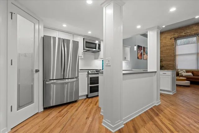 $369,900 | 601 Linden Place, Unit 119, Evanston, IL 60202