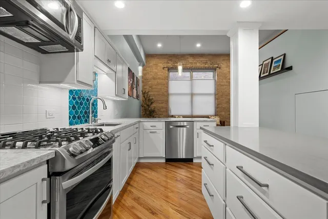 $369,900 | 601 Linden Place, Unit 119, Evanston, IL 60202