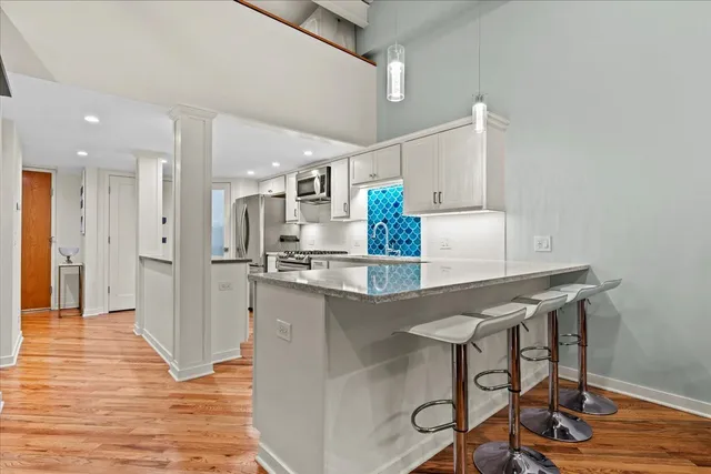 $369,900 | 601 Linden Place, Unit 119, Evanston, IL 60202