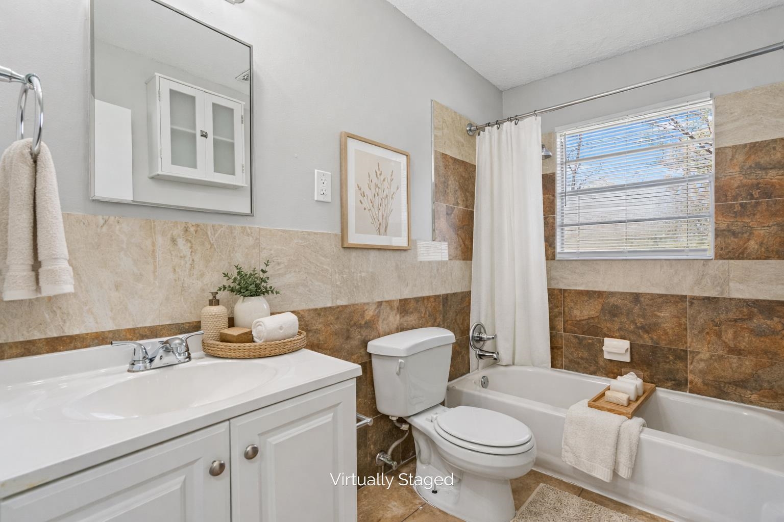 496 Greenview Cove Collierville, TN 38017 - Photo 9 of 24 a bathroom with a sink toilet and shower