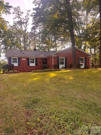 $2,100 | 1400 Hillwood Court, Charlotte, NC 28210