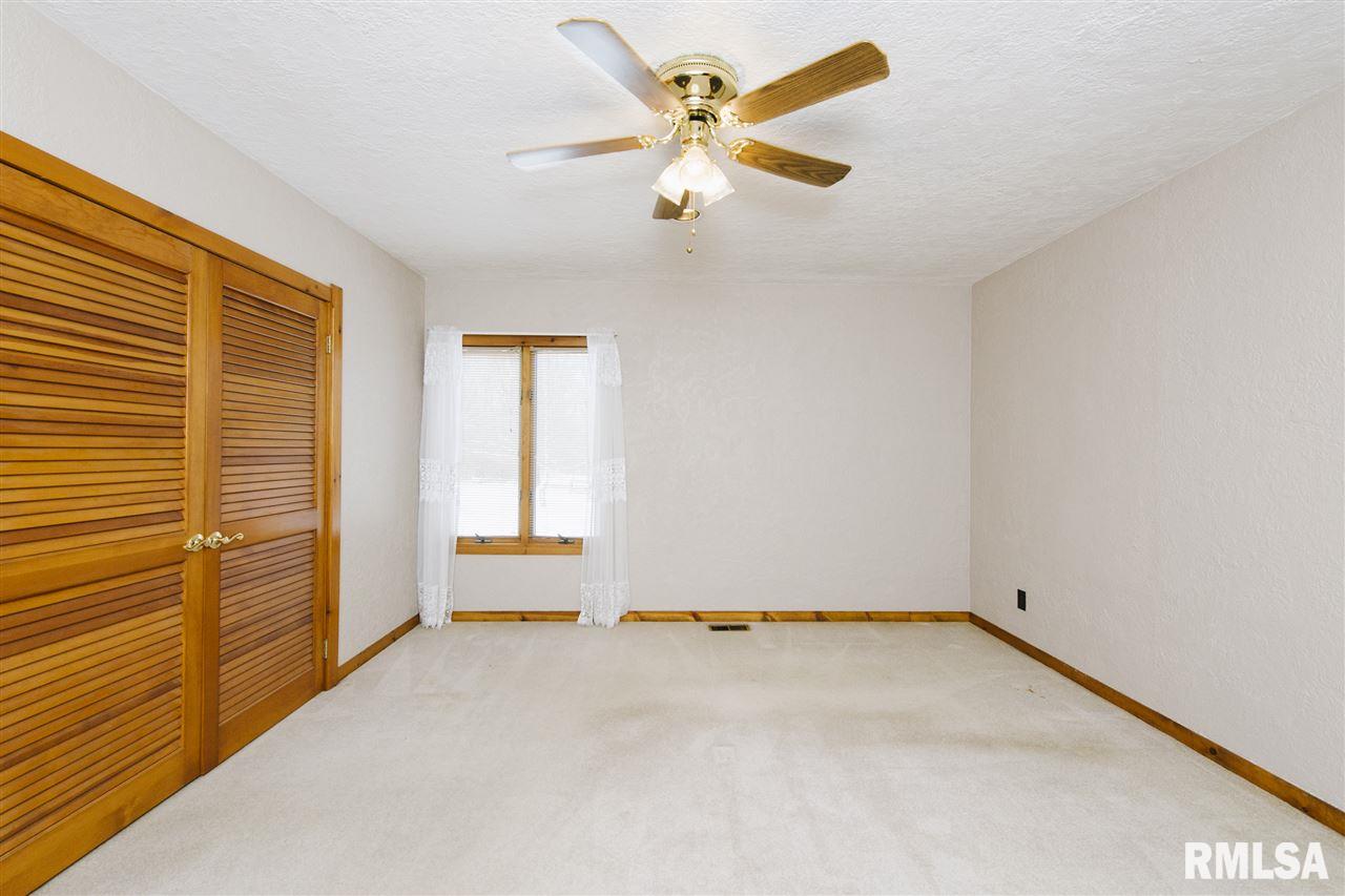 5204 South Stone School Road Trivoli, IL 61569 - Photo 20 of 36