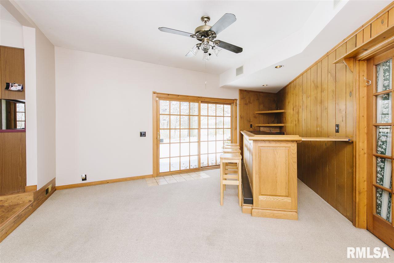 5204 South Stone School Road Trivoli, IL 61569 - Photo 4 of 36