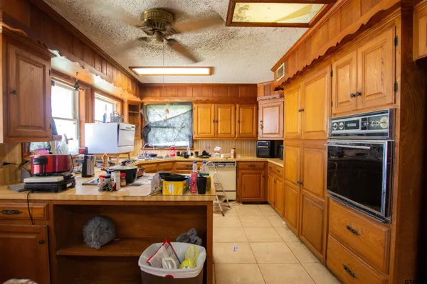 $325,000 | 22851 Lakeside Drive, Flint, TX 75762