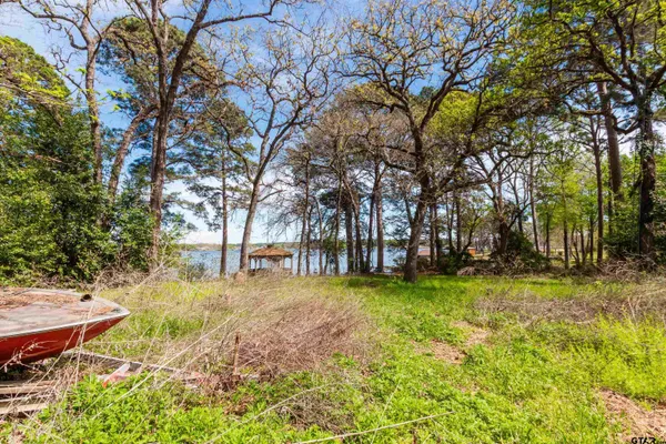 $325,000 | 22851 Lakeside Drive, Flint, TX 75762