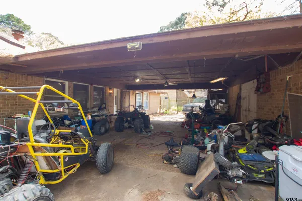 $325,000 | 22851 Lakeside Drive, Flint, TX 75762