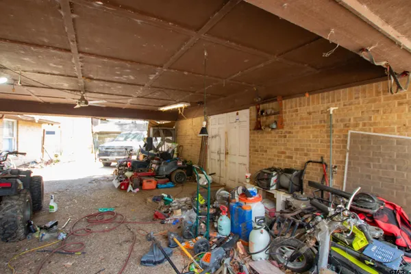 $325,000 | 22851 Lakeside Drive, Flint, TX 75762