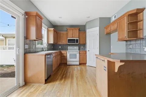 $415,000 | 507 East 31st Avenue, North Kansas City, MO 64116