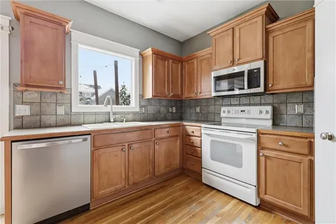 $415,000 | 507 East 31st Avenue, North Kansas City, MO 64116