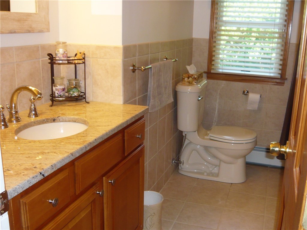 9 Cynthia Road Lincoln, RI 02865 - Photo 17 of 24