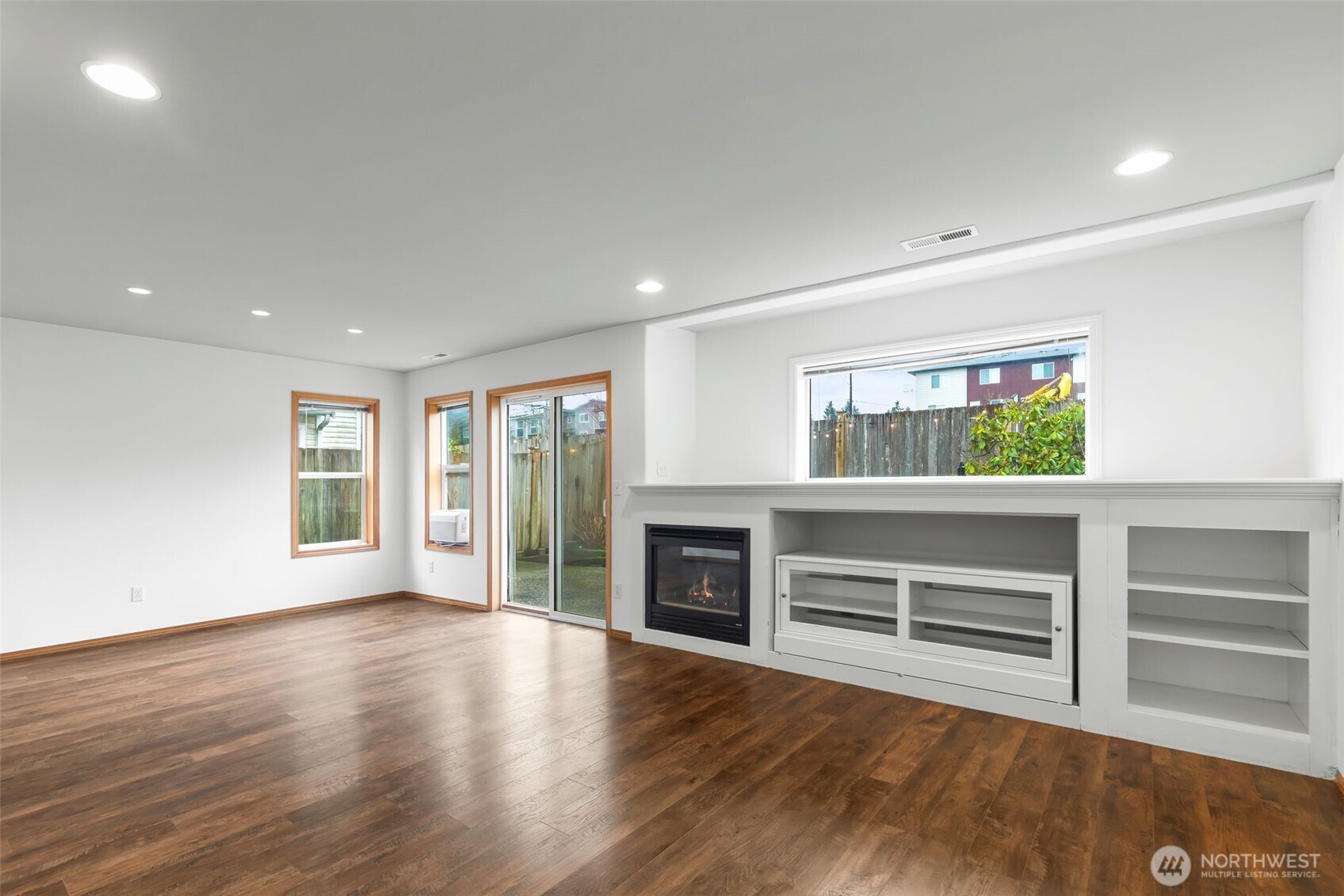 3225 156th Street Southwest, Unit 3 Lynnwood, WA 98087 - Photo 4 of 33