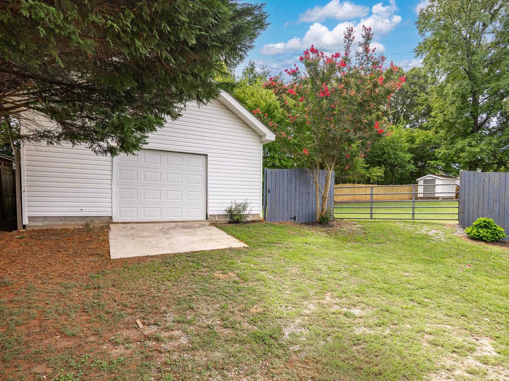 870 Old Furnace Road Boiling Springs, SC 29316 - Photo 32 of 36 Gallery Image 32