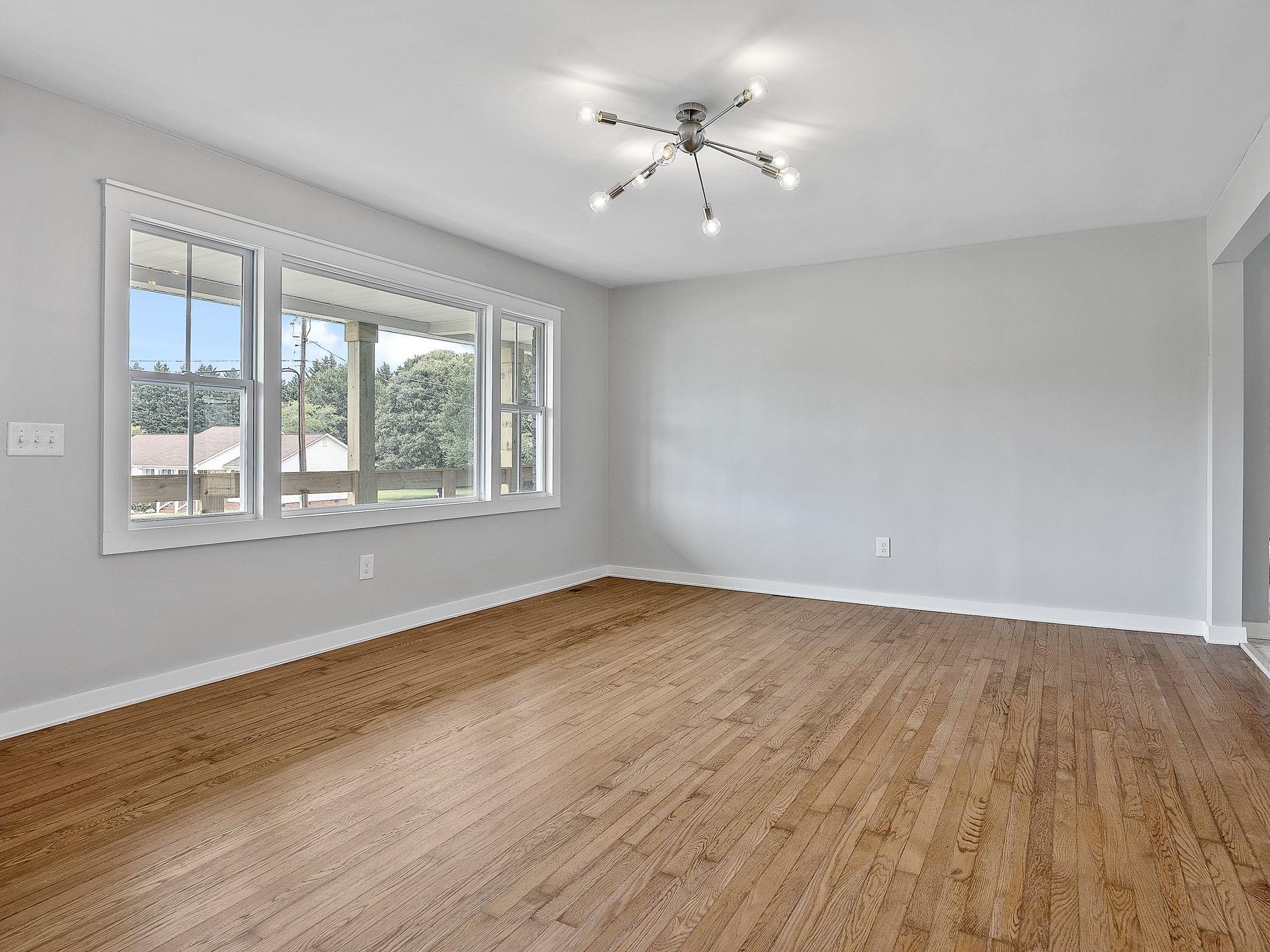 870 Old Furnace Road Boiling Springs, SC 29316 - Photo 6 of 36 Gallery Image 6
