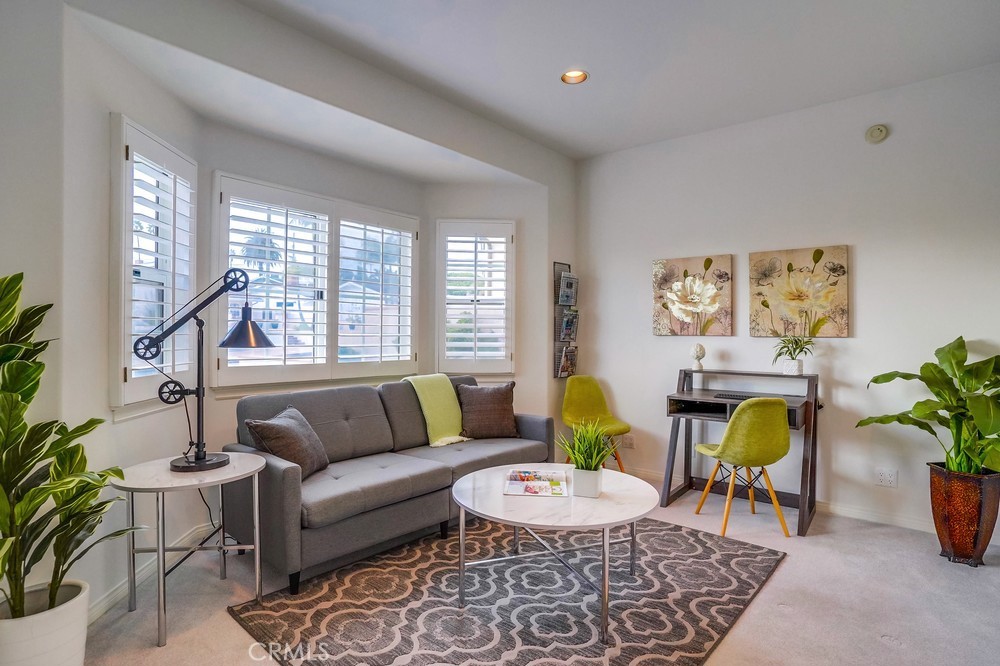 1820 Mantis Avenue San Pedro, CA 90732 - Photo 15 of 55 a living room with furniture and a potted plant