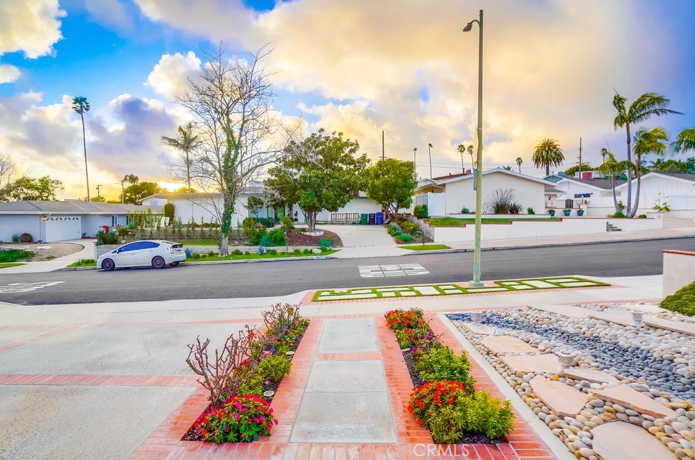 1820 Mantis Avenue San Pedro, CA 90732 - Photo 41 of 55 a view of a city with tall buildings