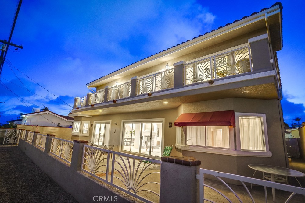 1820 Mantis Avenue San Pedro, CA 90732 - Photo 7 of 55 a view of a building from a balcony