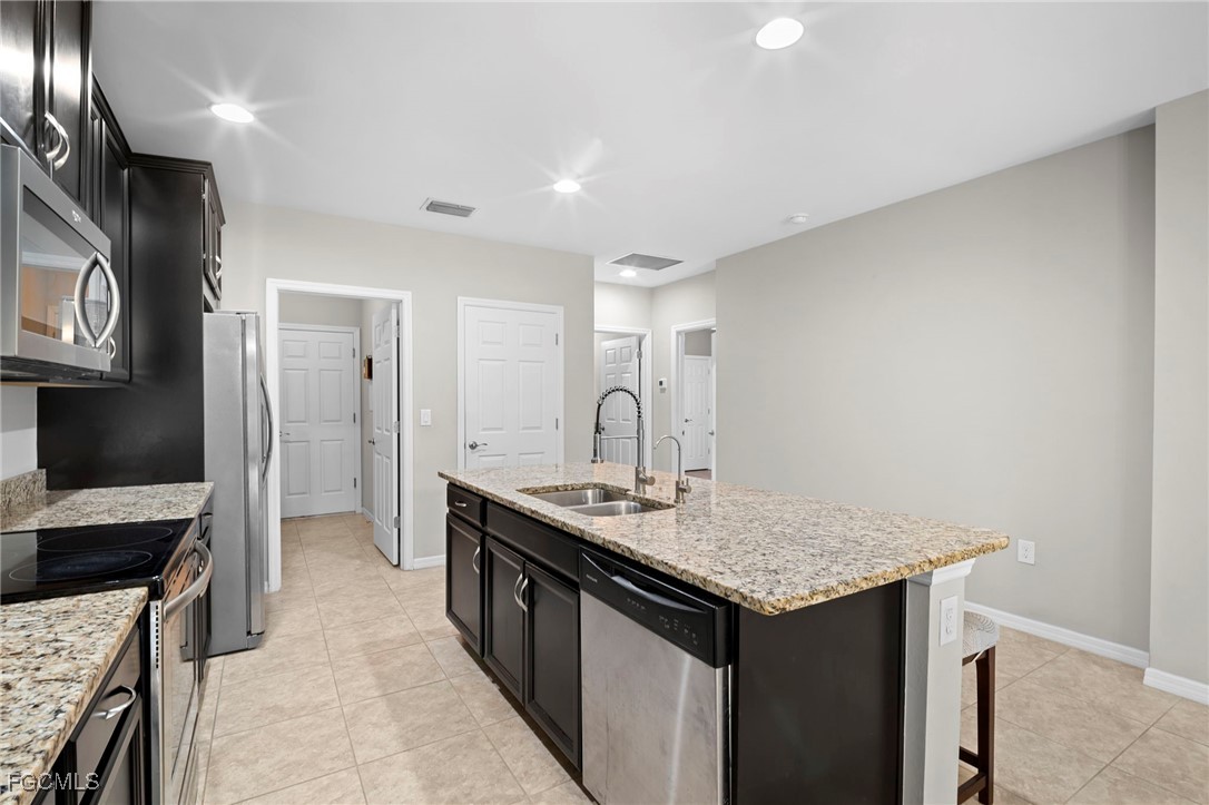 4290 Dutchess Park Road Fort Myers, FL 33916 - Photo 11 of 42