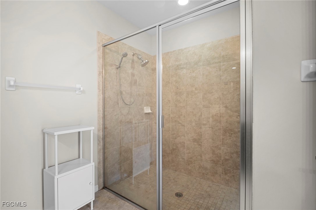 4290 Dutchess Park Road Fort Myers, FL 33916 - Photo 33 of 42