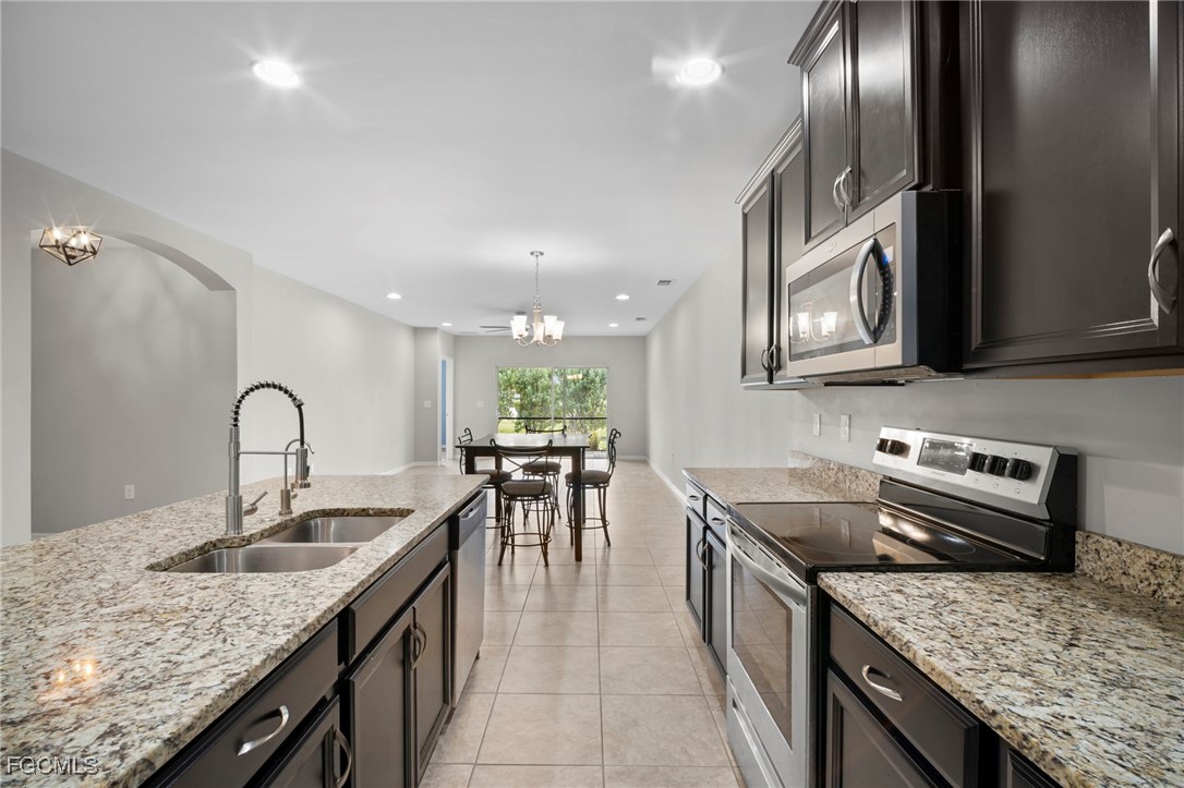 4290 Dutchess Park Road Fort Myers, FL 33916 - Photo 9 of 42