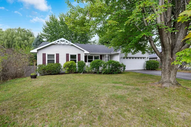 $295,000 | 25968 9th Street West, Zimmerman, MN 55398