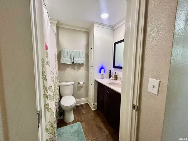 $148,000 | 120 South Walnut Street, Assumption, IL 62510