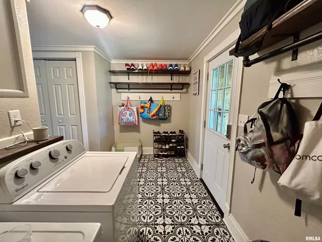 $148,000 | 120 South Walnut Street, Assumption, IL 62510