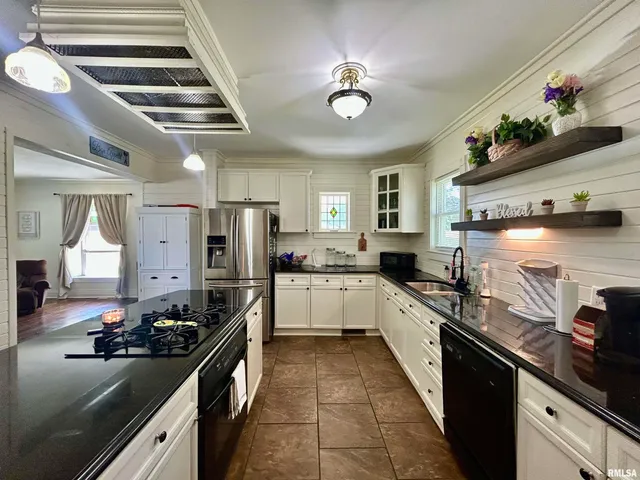 $148,000 | 120 South Walnut Street, Assumption, IL 62510