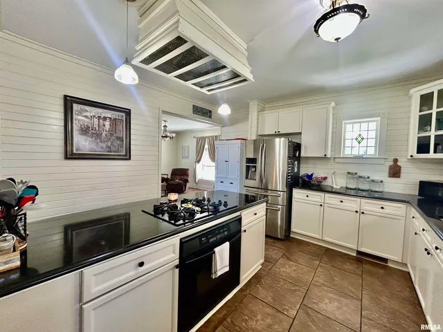 $148,000 | 120 South Walnut Street, Assumption, IL 62510