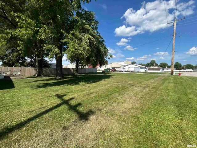 $148,000 | 120 South Walnut Street, Assumption, IL 62510