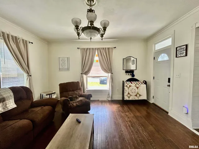 $148,000 | 120 South Walnut Street, Assumption, IL 62510