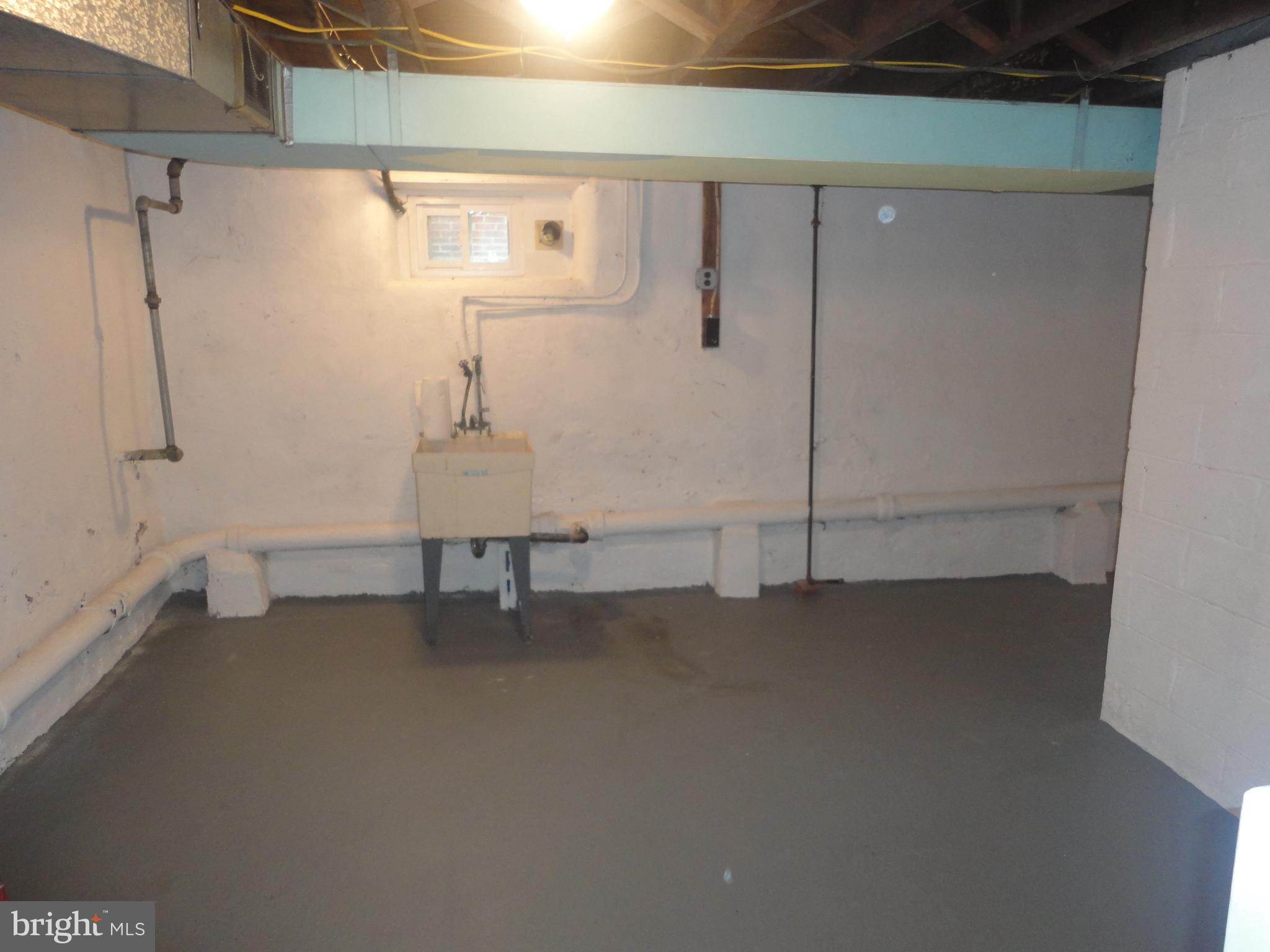 77 Greenhill Road Media, PA 19063 - Photo 21 of 22 Unfinished Basement with Laundrytub