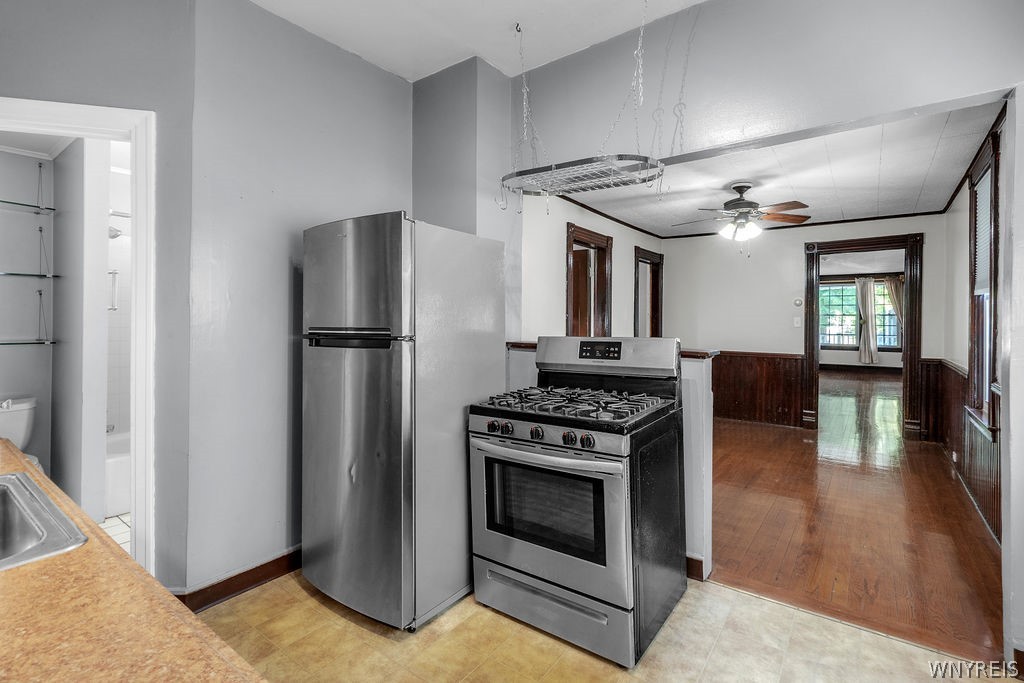 175 Congress Street Buffalo, NY 14213 - Photo 19 of 48 1st floor: Includes stainless steel appliances