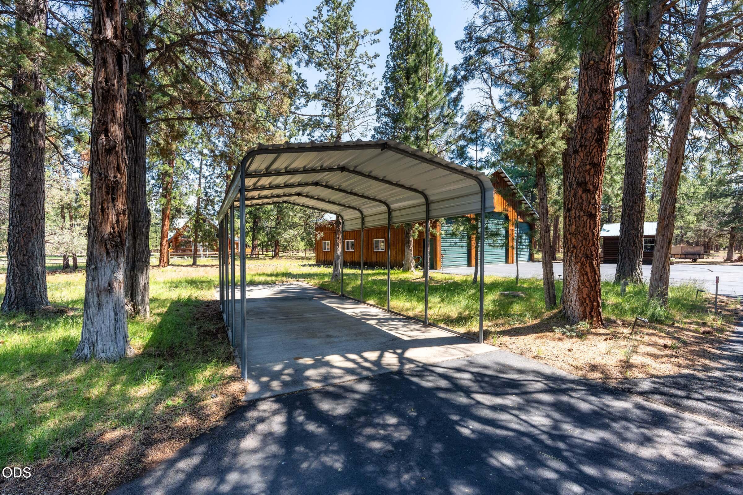 69420 Crooked Horseshoe Road Sisters, OR 97759 - Photo 61 of 74