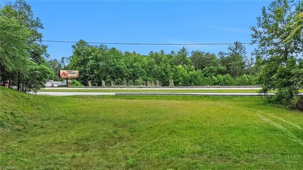 $795,600 | 5622 West Nc Highway, Wilkesboro, NC 28697