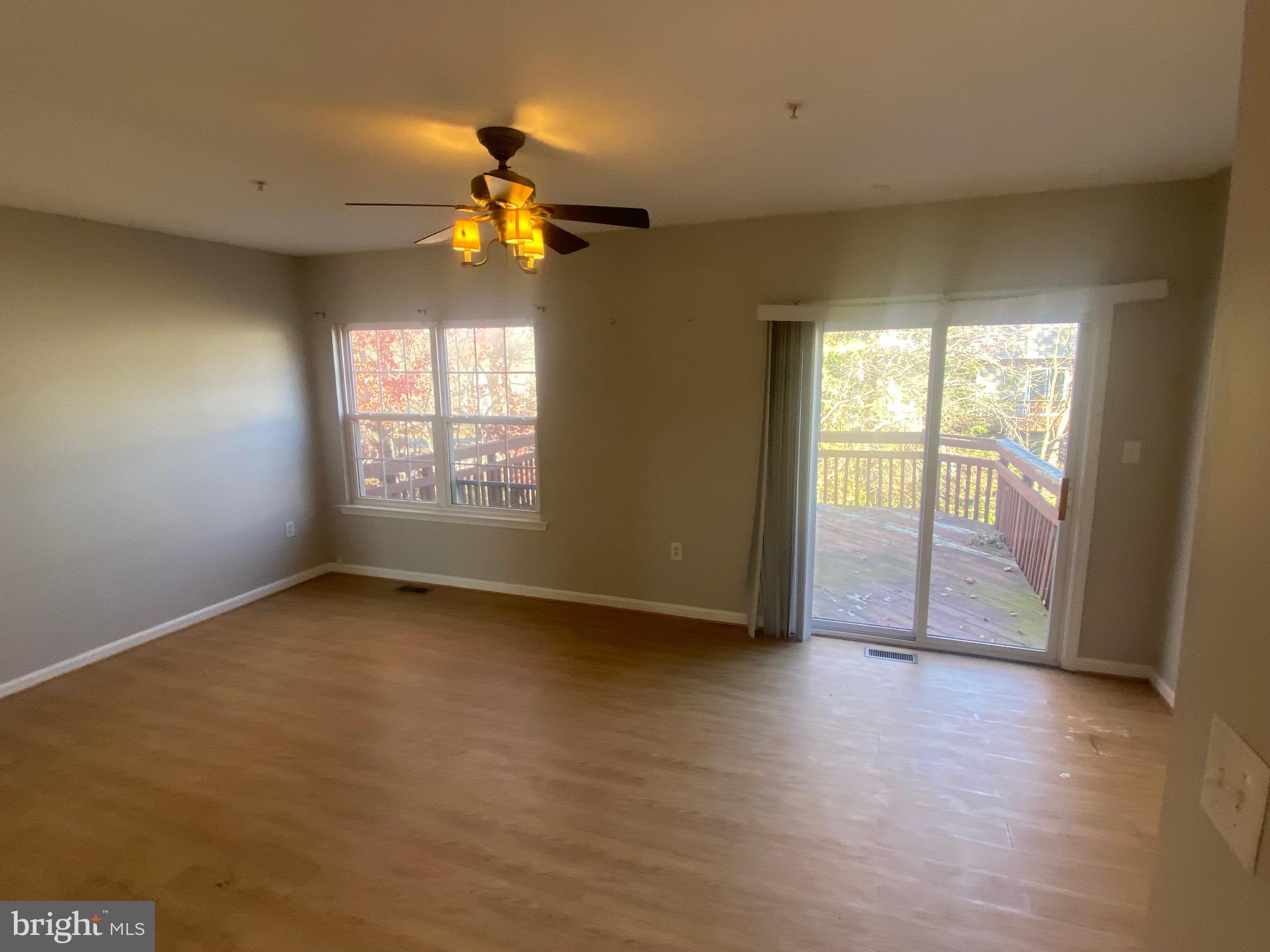 5516 Trout Run Road Clinton, MD 20735 - Photo 2 of 10 Living Room